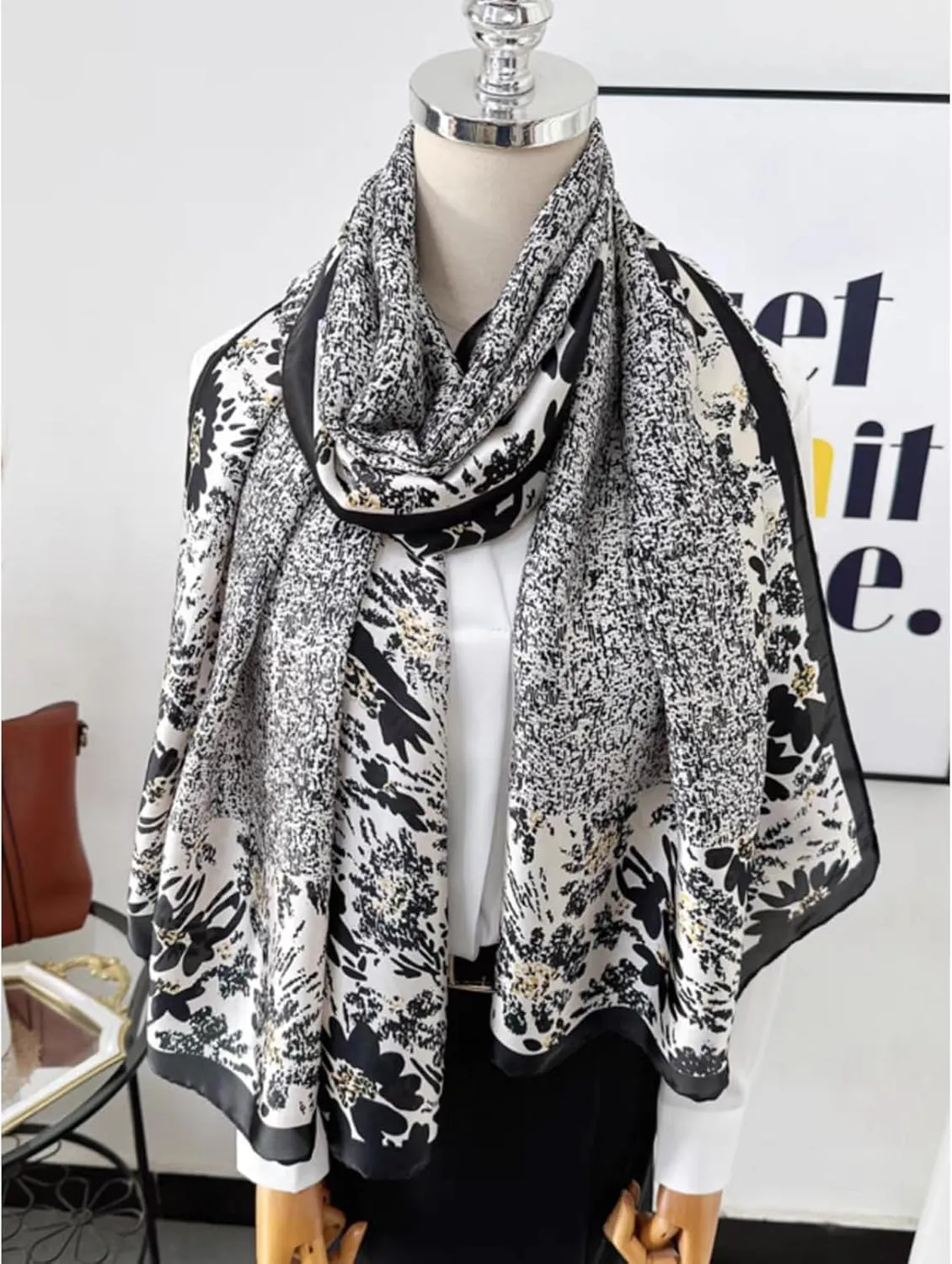 Fashion Scarves 100% Satin Silk Scarf Long Lightweight Sunscreen Shawls Wraps for Women Hair Scarves