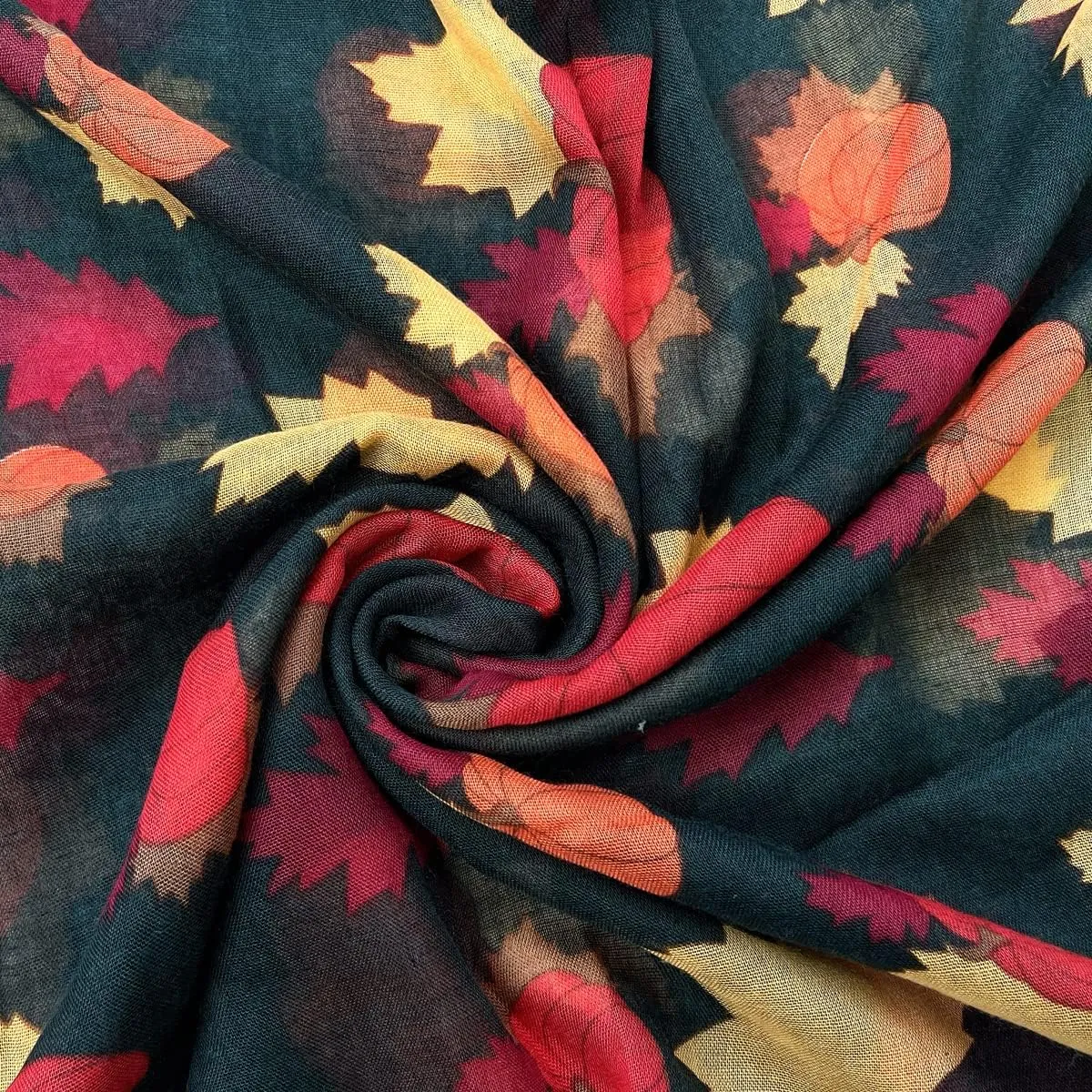 Wrapables Lightweight Winter Holiday Scarf